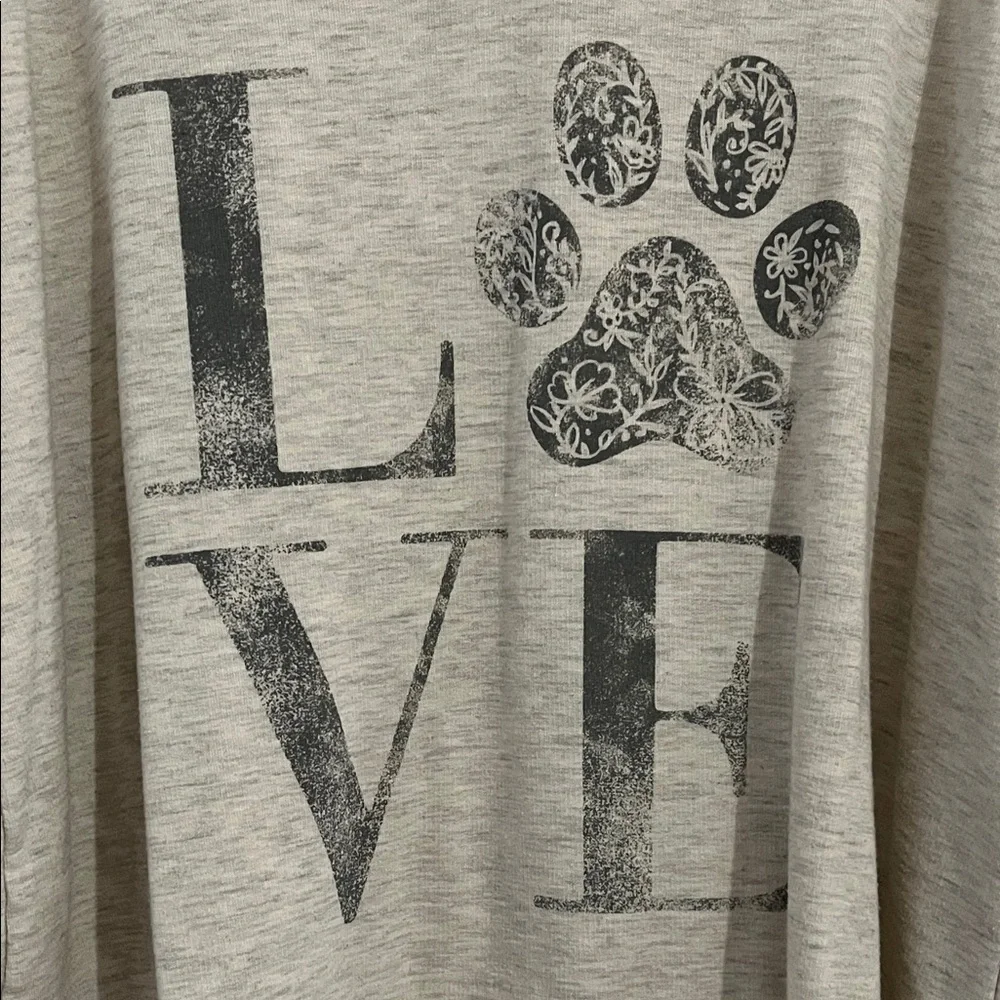 Maurices sweater size 1X Gray and Cream Long Sleeve Love v neck pullover paw - Picture 3 of 7